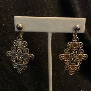 Vintage Sarah Coventry clip on dangle earrings